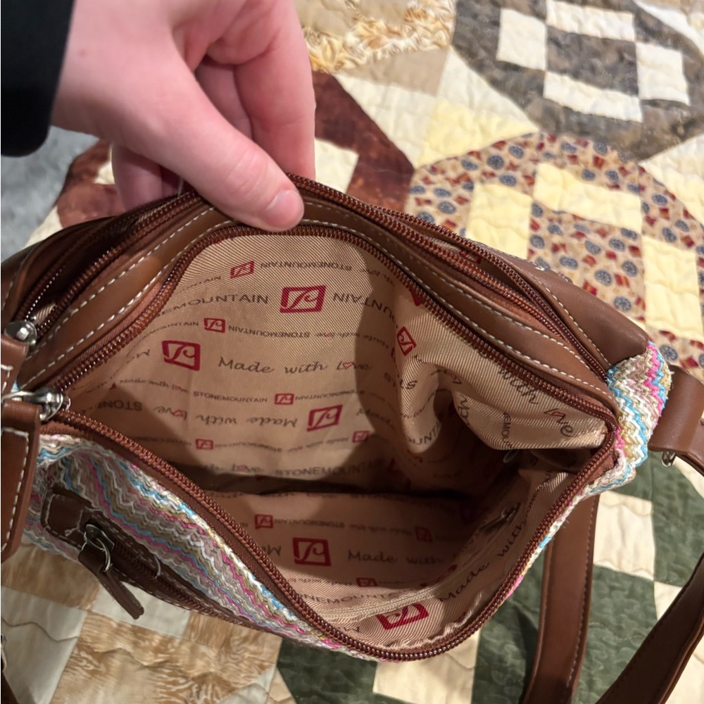 Stone Mountain Brown and Multicolored shoulder bag. - Picture 12 of 16